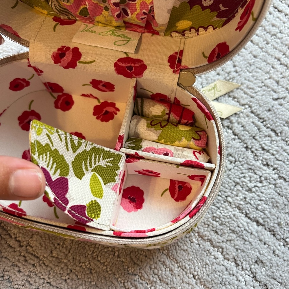 Vera Bradley Floral Quilted Jewelry Case - Picture 12 of 13
